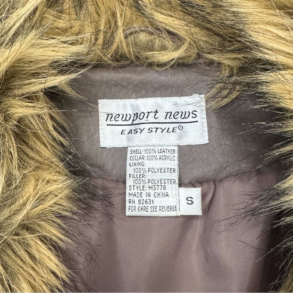 Newport News Women’s Easy Style Leather w/ Faux Fur Trim Jacket Sz Sm - Picture 8 of 10